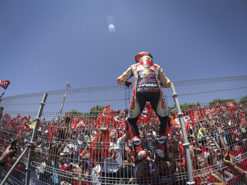 e_g0110278.gallery_full_top_fullscreen