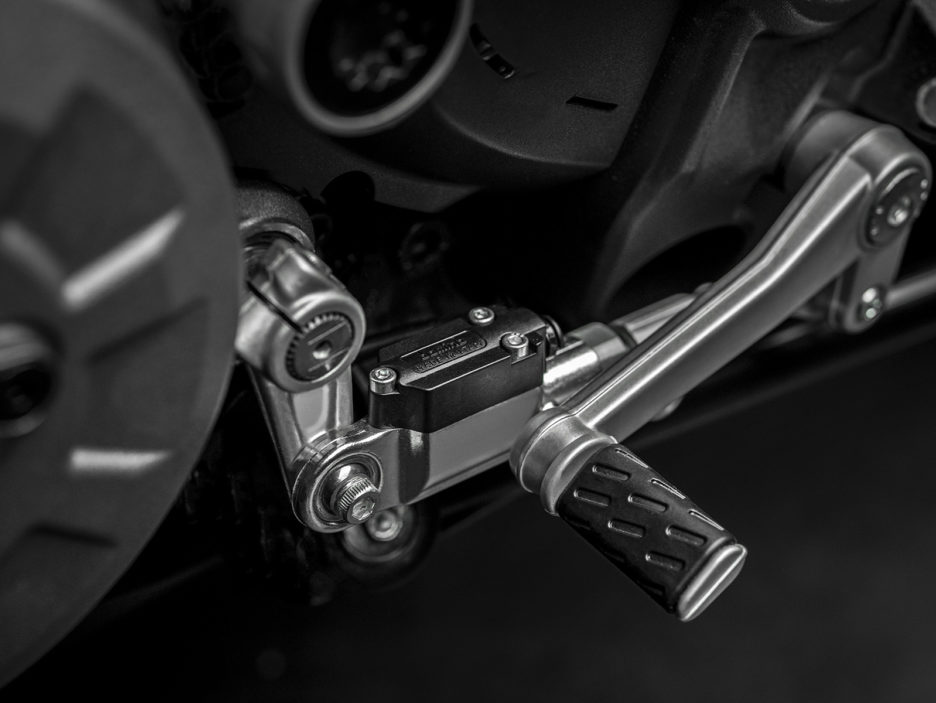 DU 2018-06-15 MONSTER 25