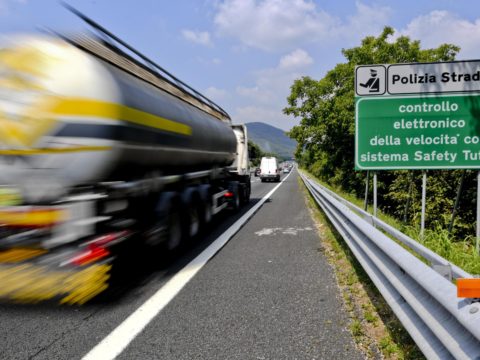 Estate: tornano tutor su strade esodo, da oggi in 22 tratte