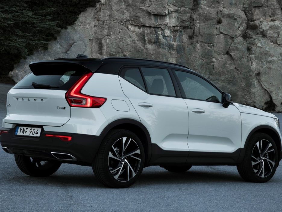 Volvo XC40 tre quarti posteriore