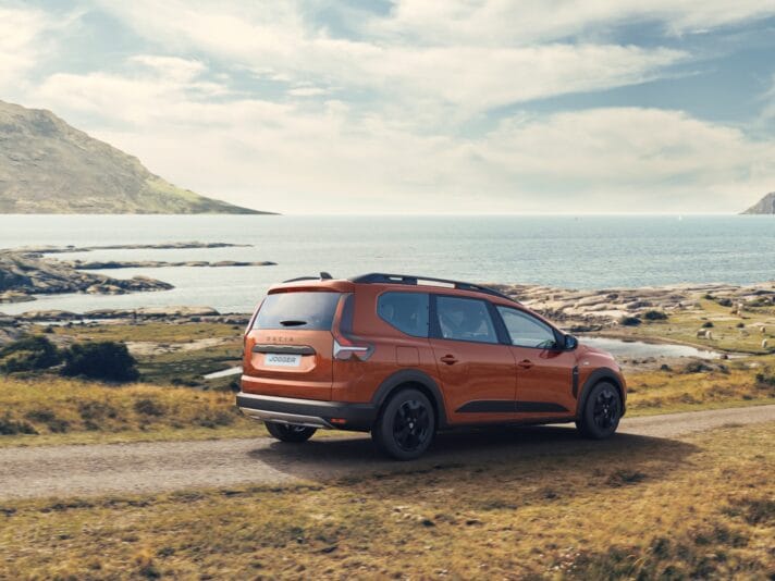Dacia Jogger tre quarti posteriore