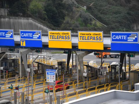 Autostrade: corsie preferenziali Telepass al casello