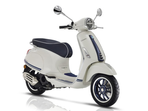01 Vespa Primavera Yacht Club