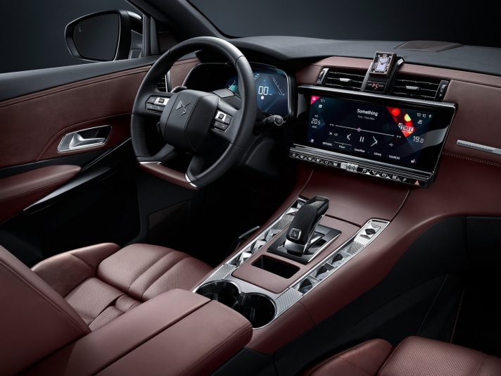 DS-DS-7-interni-712x534