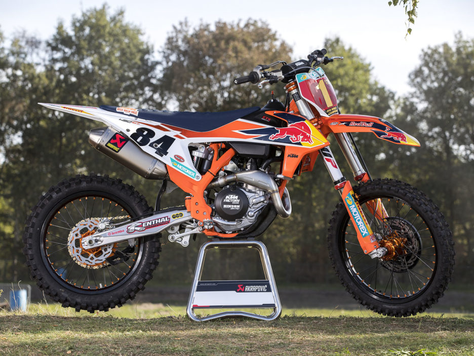 01_KTM 450 SX-F HERLINGS REPLICA