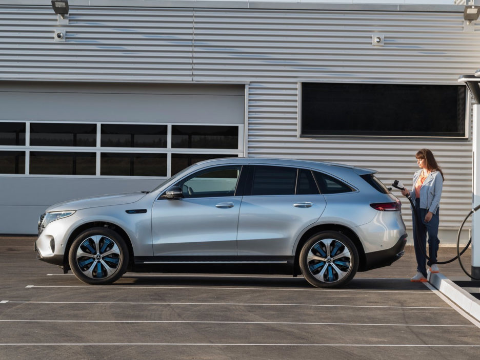 Mercedes-Benz-EQC-2020-1600-0e