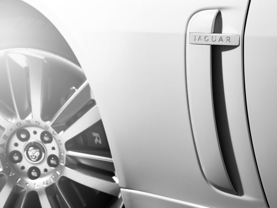 Jaguar XKR dettaglio profilo