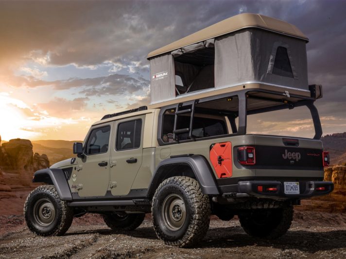 Jeep Wayout tre quarti posteriore