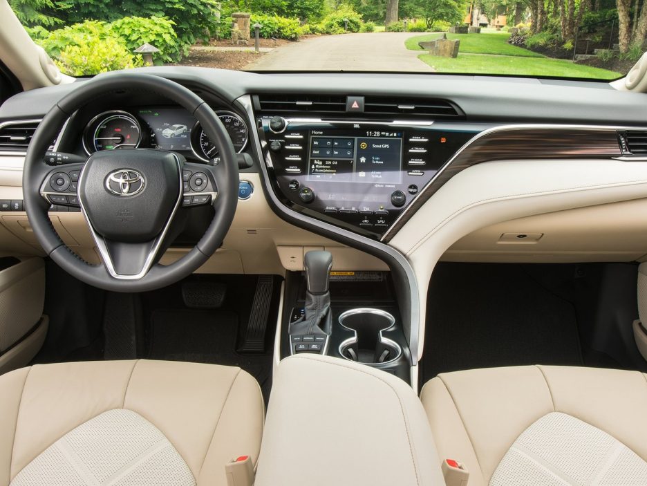 Toyota-Camry-2018-1600-4a
