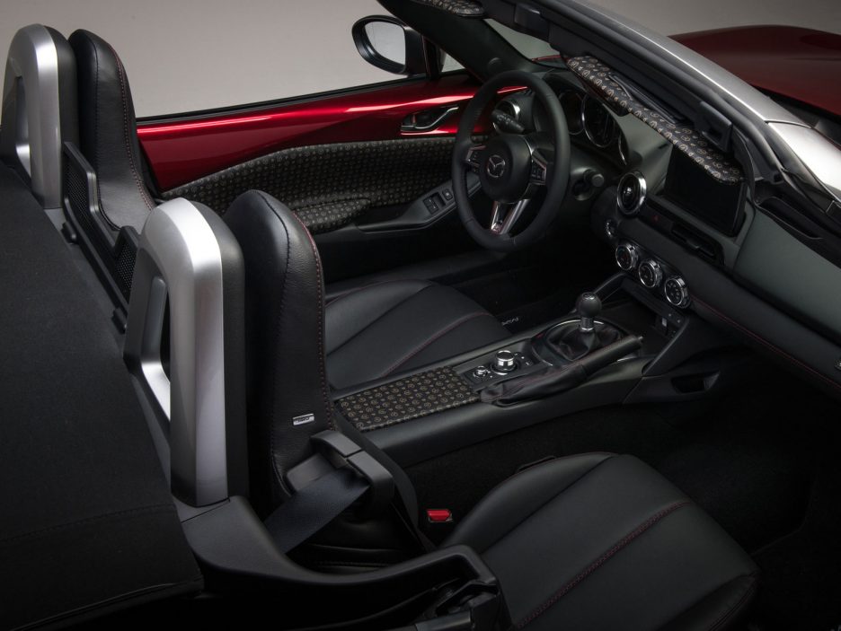 MX-5_Limited_Edition_Pollini_Heritage_2_hires