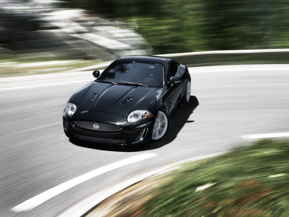 Jaguar XKR vista dall'alto