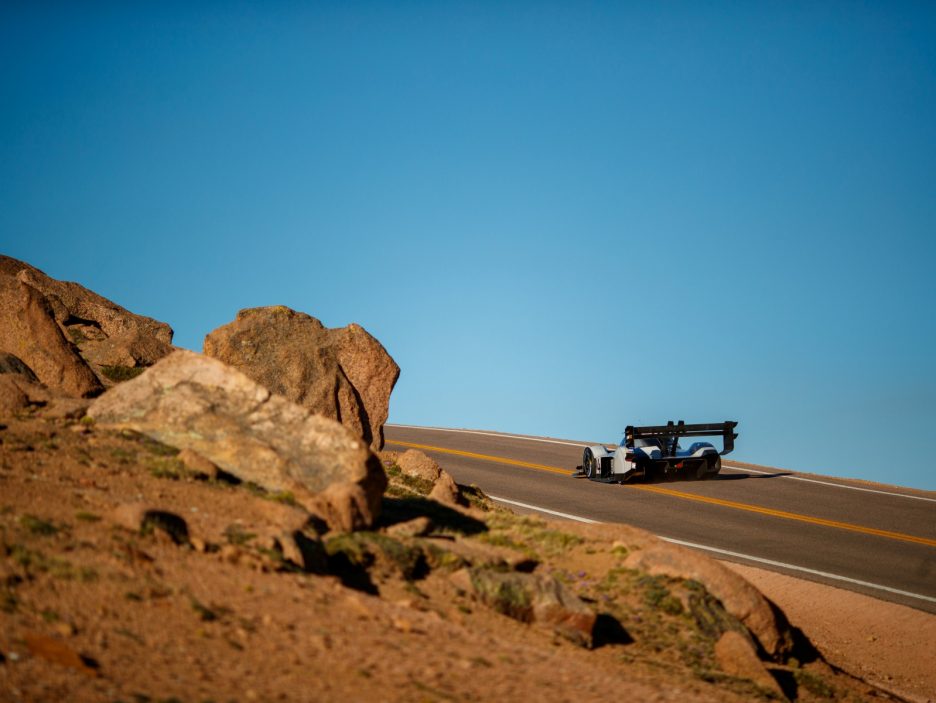 Volkswagen I.D. R Pikes Peak tre quarti posteriore