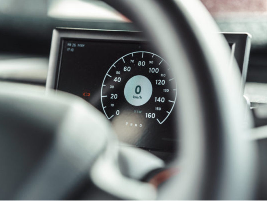 SonoMotors_Sion_Interior_electric_car_solarcar_cockpit_cSimon-Veith-nachhaltige-Fotografie-600x400