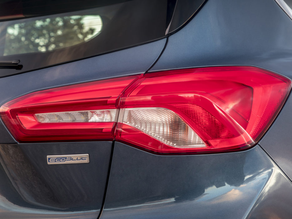 2018_FORD_FOCUS_DRIVE_TITANIUM_17