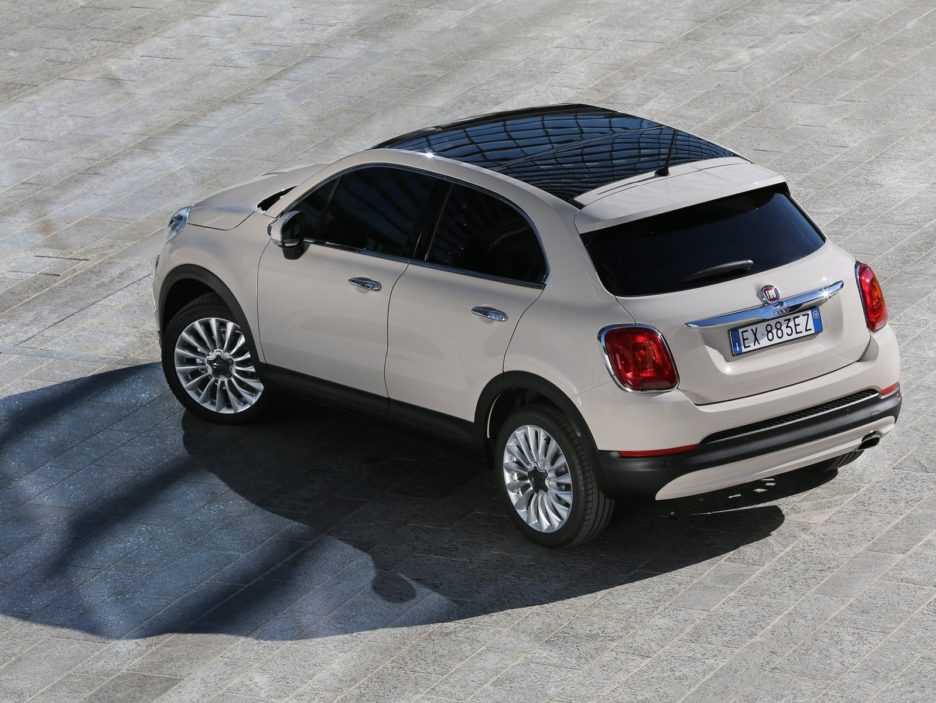 Fiat 500X tre quarti posteriore