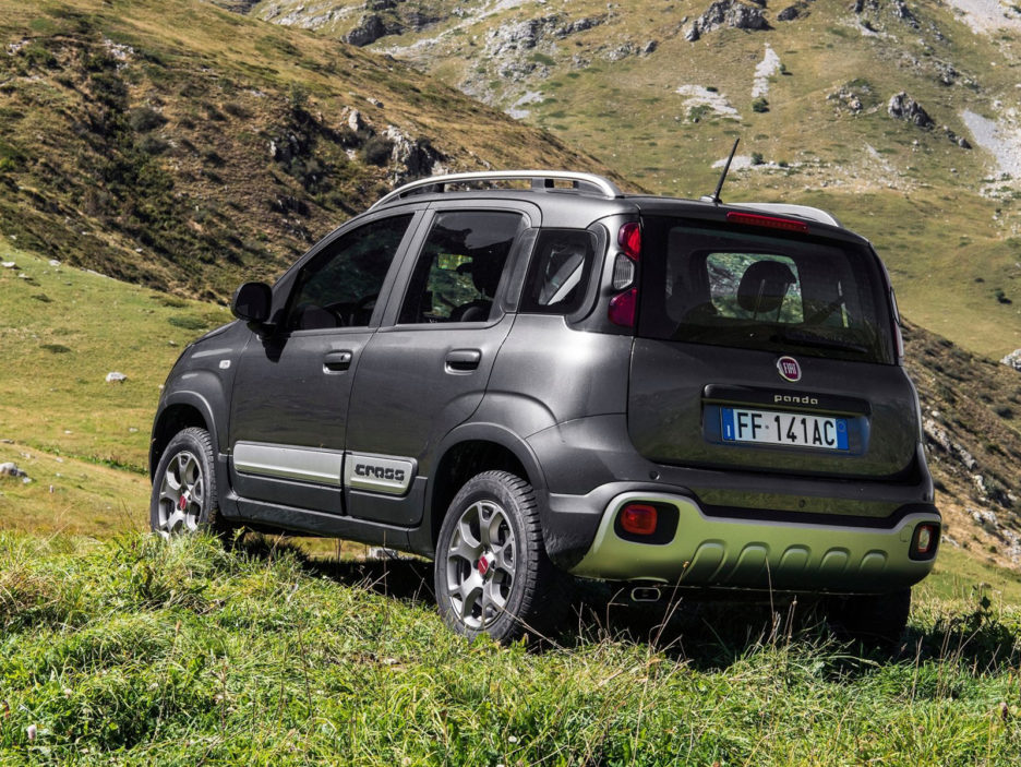 Fiat Panda Cross tre quarti posteriore