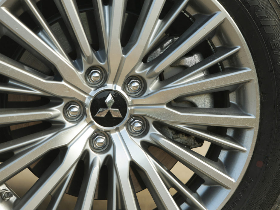 Mitsubishi Outlander PHEV 2018 12