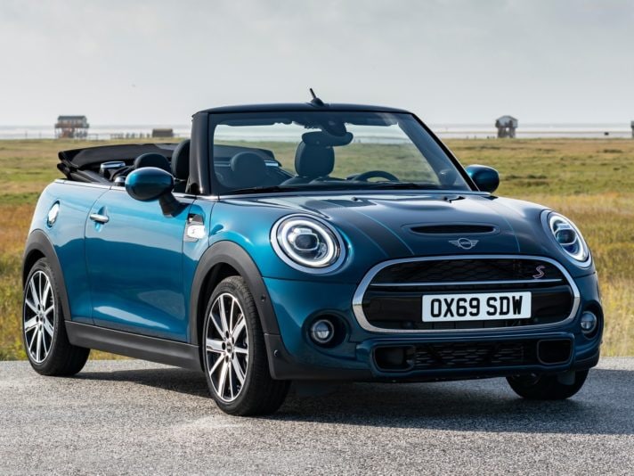 Mini Cabrio Sidewalk