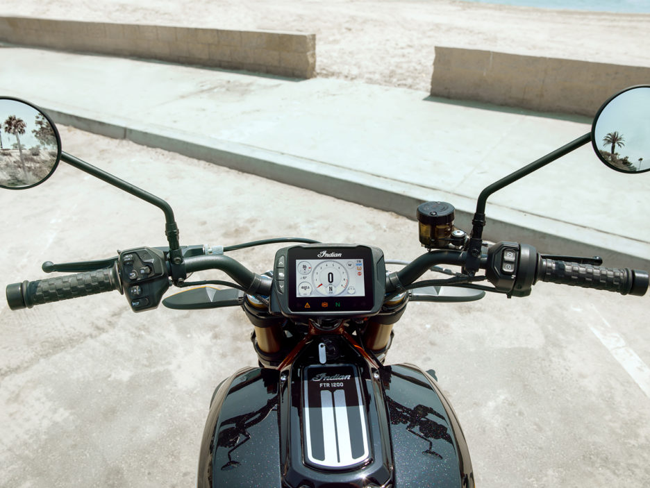 Special_Reto_Instructions_2019-IMC-FTR1200-S-Race-Replica-Details-ds_0464