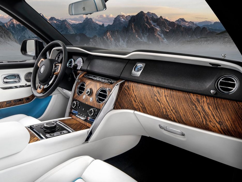 Rolls-Royce-Cullinan-2019-1600-18