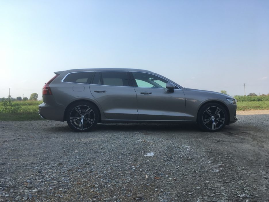 Volvo V60 profilo