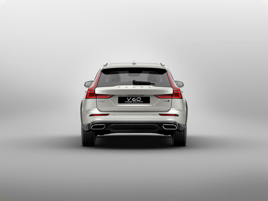 New Volvo V60 Cross Country exterior