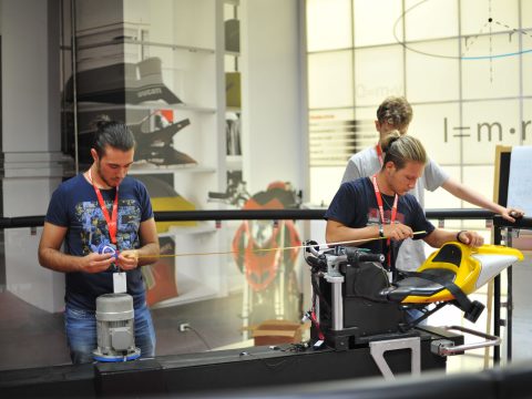 2 Summer School Fisica in Moto_UC33563_High