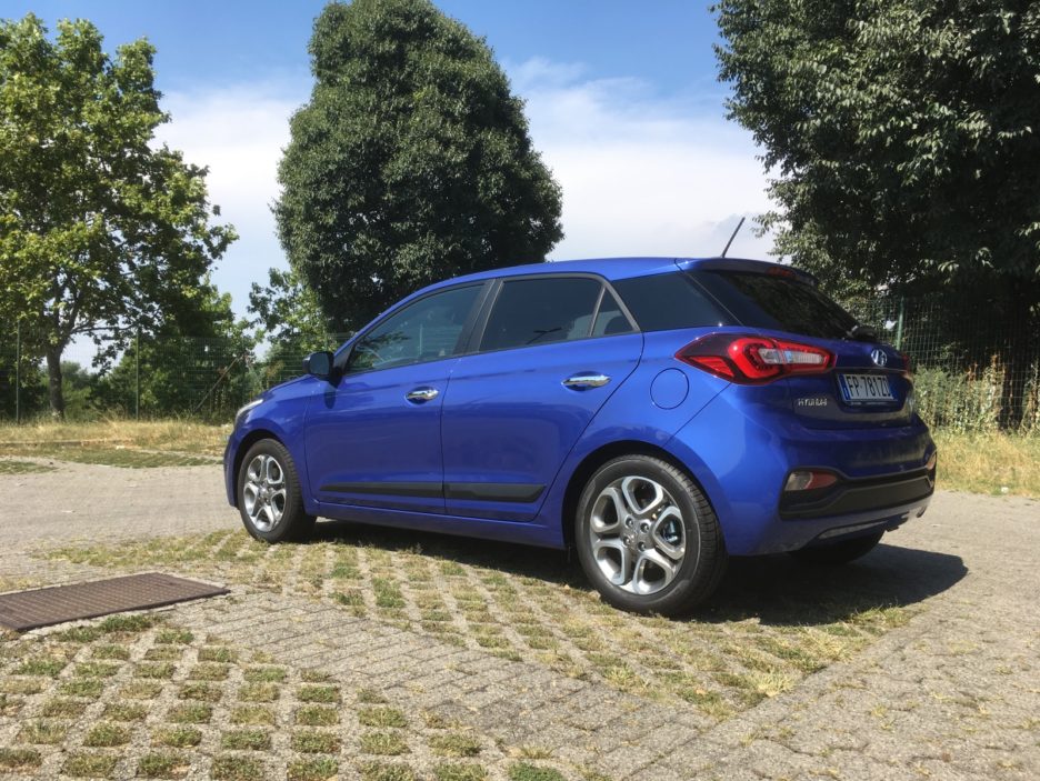 Hyundai i20 tre quarti posteriore