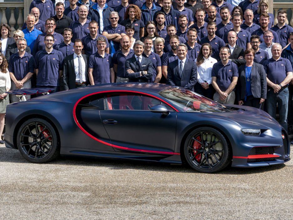 Bugatti-Chiron-100-1