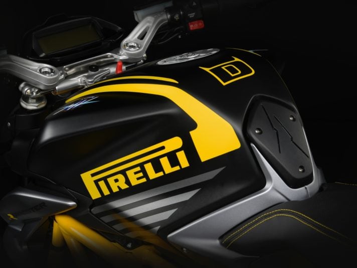 MV Agusta Dragster 800 RR Pirelli serbatoio