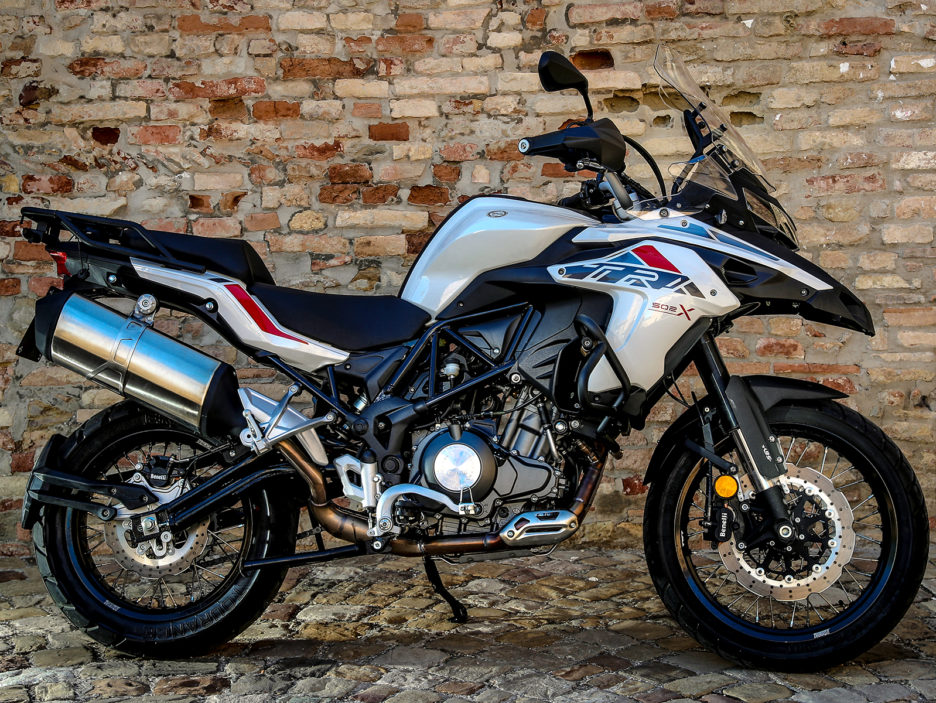 Benelli TRK502X.