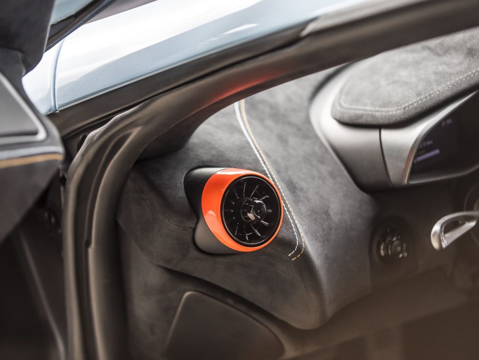 9201-MSOGulfRacingthemeMcLaren675LT