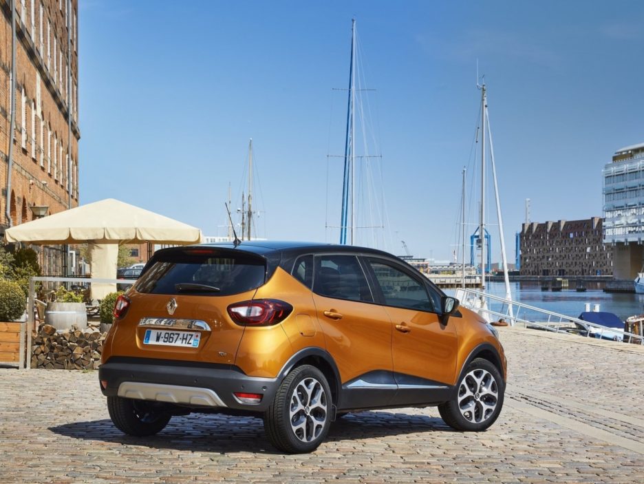 Renault Captur tre quarti posteriore