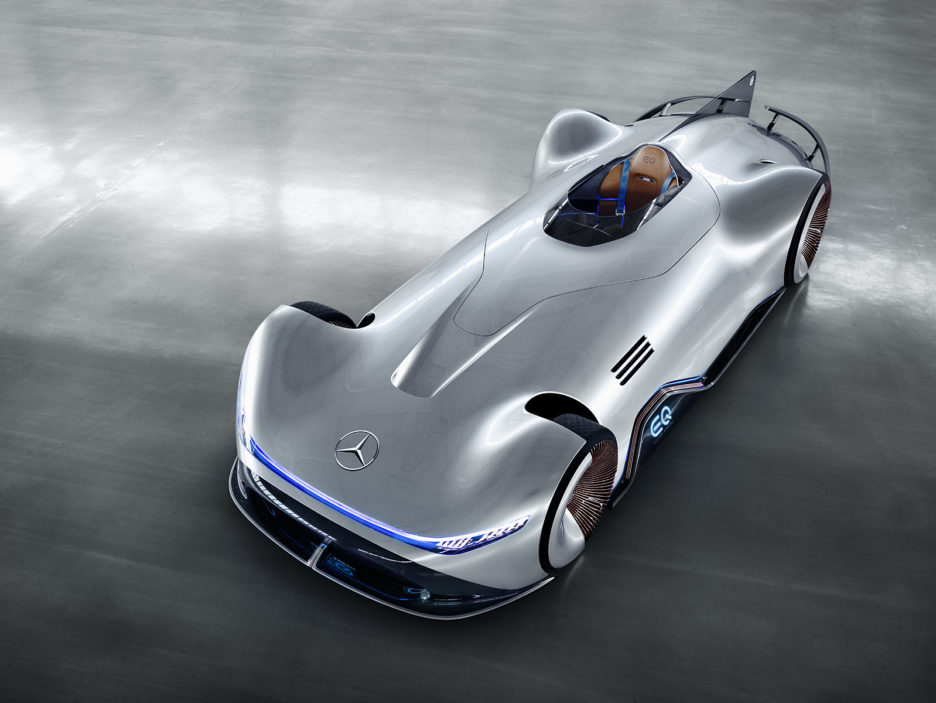 Showcar feiert bei der Monterey Car Week in Kalifornien Weltpremiere: Vision EQ Silver Arrow: Ein emotionaler Wegweiser in die Zukunft des Designs