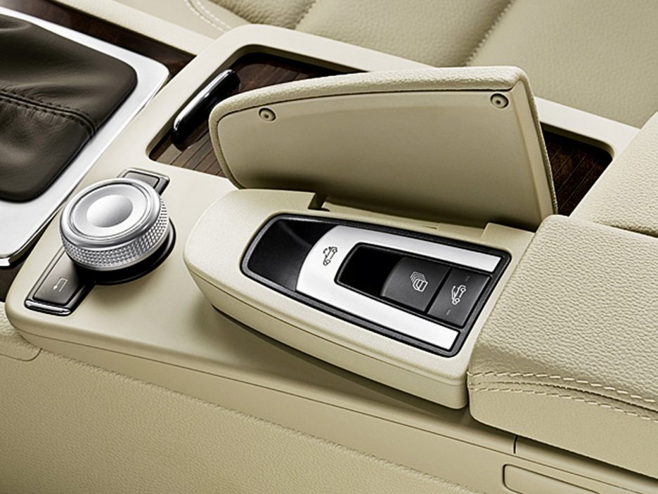 Mercedes classe E Cabrio tunnel centrale