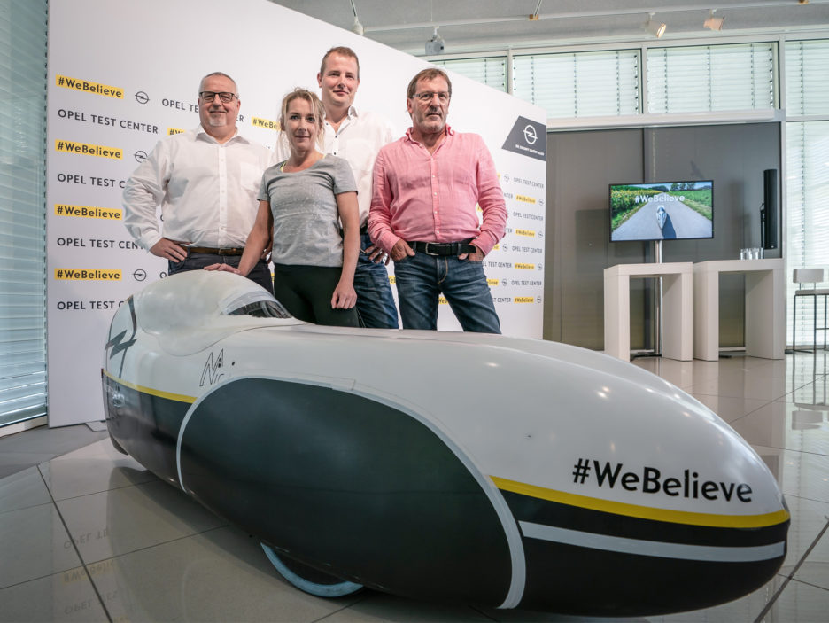 Nicola Walde im Opel Test Center Rodgau-Dudenhofen, Juli 2018