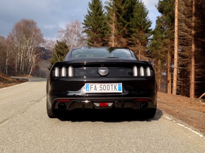 Ford-Mustang-EcoBoost2
