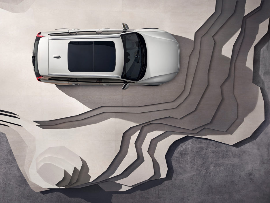 New Volvo V60 Cross Country exterior