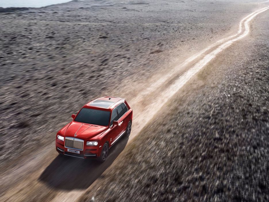 Rolls-Royce-Cullinan-2019-1600-07