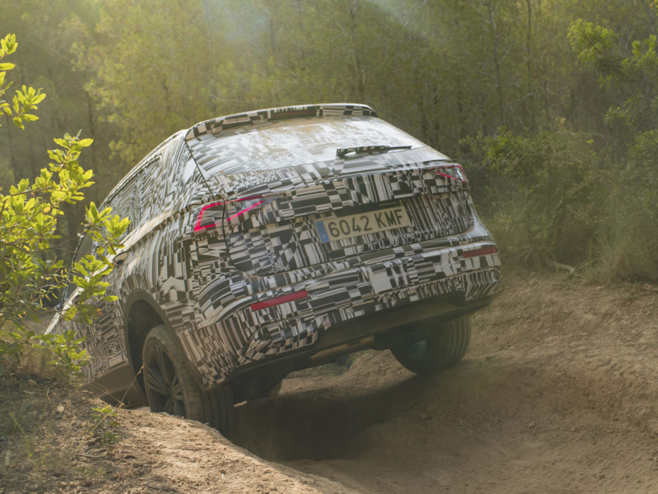 SEAT-Tarraco-on-and-off-road-performance-in-detail_005_HQ