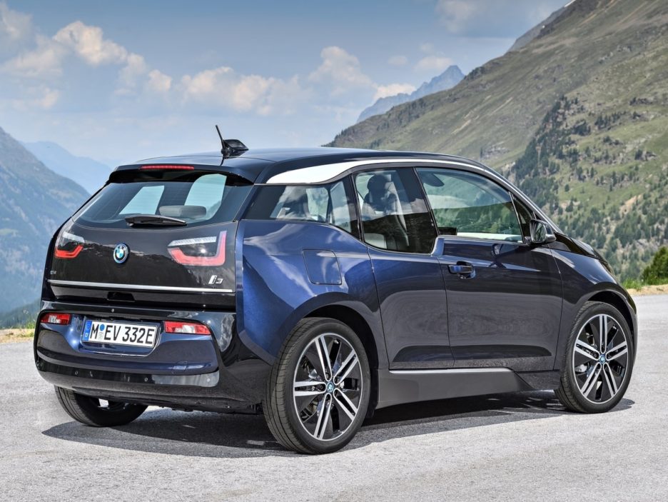 BMW i3 restyling tre quarti posteriore