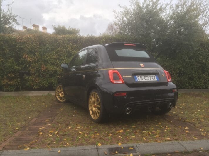 Abarth 595 C tre quarti posteriore