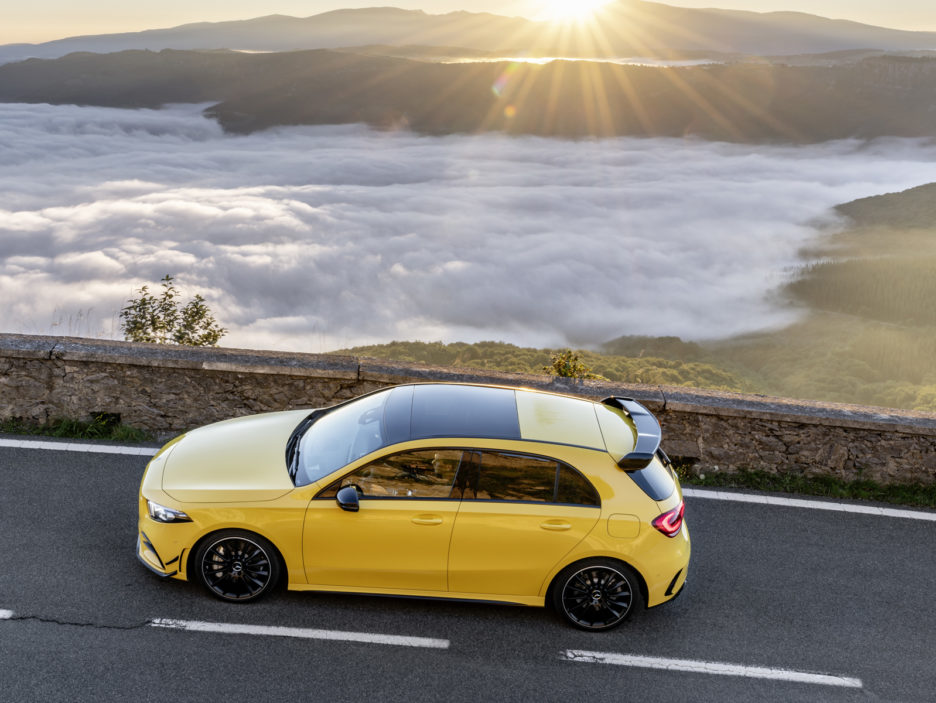 Der neue Mercedes-AMG A 35 4MATIC: Neuer Einstieg in die Welt der Driving PerformanceThe new Mercedes-AMG A 35 4MATIC: New entry-level model opens up the world of driving performance