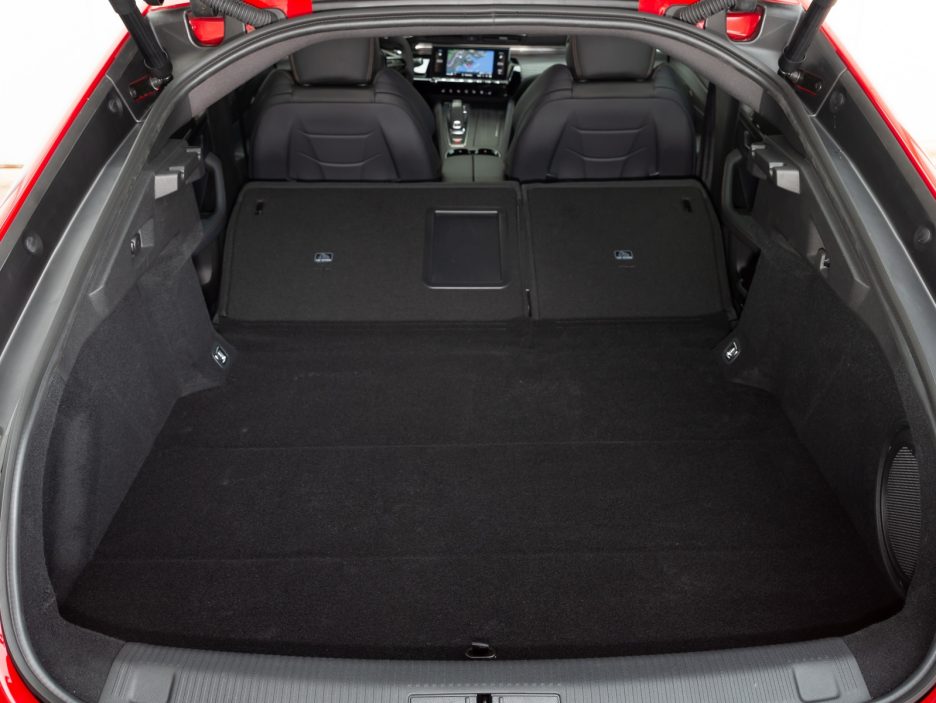 Peugeot 508 bagagliaio sedili posteriori abbattuti