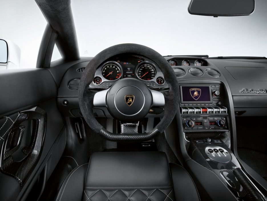 Lamborghini Gallardo interni