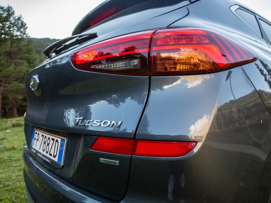 Hyundai Tucson restyling faro posteriore