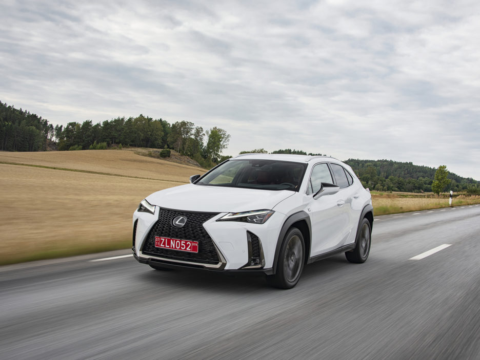 lexus-ux200-fsport-15