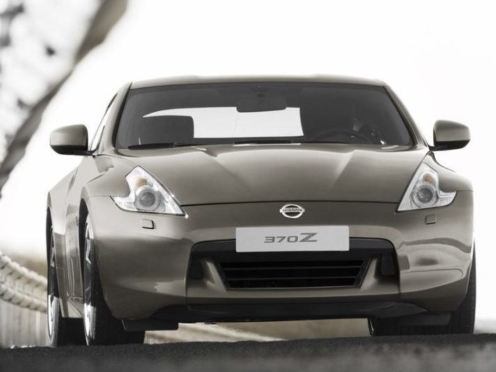 Nissan-370Z-frontale-936x594