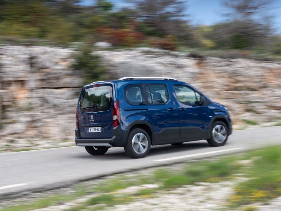 Peugeot Rifter tre quarti posteriore