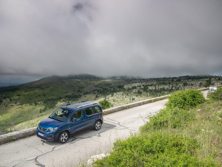 Peugeot Rifter vista dall'alto